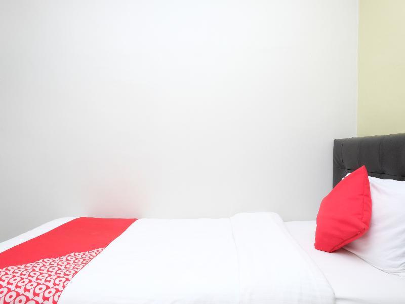 Elite Hotel Куантан Екстериор снимка